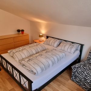 2 persoons extra lang bed ( eventueel 3e bed erbij voor 9e pers)